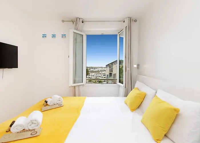 Great Sea View Yourhosthelper Apartment *